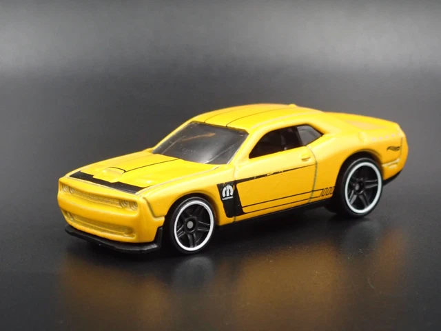 Dodge Challenger Orange 2008-2023 - Voiture Miniature De Collection 1/64 - Modèle Diecast Neuf Déballé