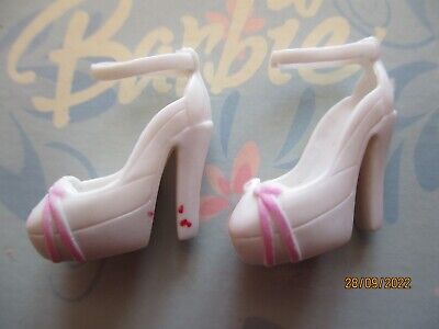 Poupee Barbie / Paire De Chaussures : Bottes, Escarpins ....... (619)