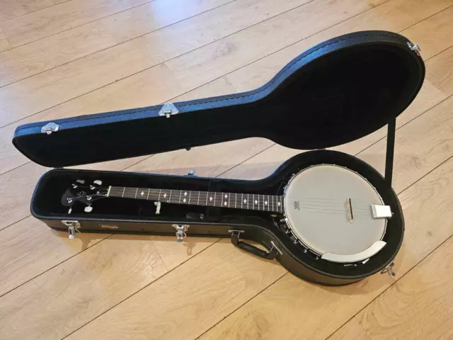 Stagg 5-saitiges Banjo mit Hartschale