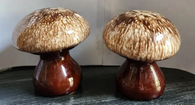 Vtg Hull Pottery Brown Dripped Glazed Mushroom Cottagecore Salt & Pepper Shakers