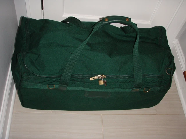 Andiamo large 30" rolling duffel bag Model AC30 GRN