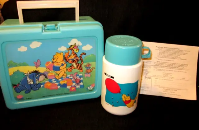 https://www.picclickimg.com/2sMAAOSwKMxljHTo/Disney-Winnie-The-Pooh-Teal-Plastic-Lunchbox.webp
