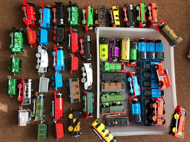 Prodotto: MAT-HFX90.HMC31 - THOMAS & FRIENDS - TRENINO IN METALLO THOMAS - FISHER PRICE