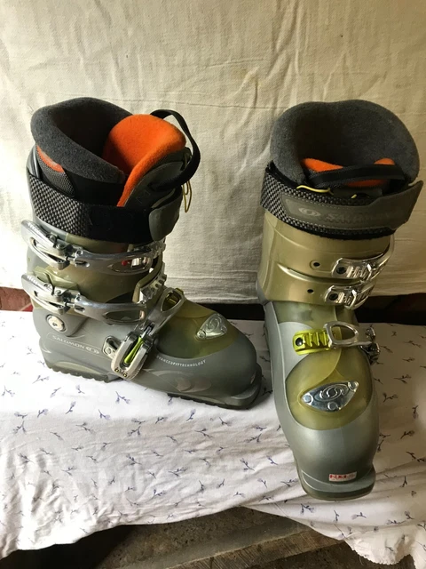 Female Salomon Ski Boots Size 5 & half Used Once  Very good looking with Bag