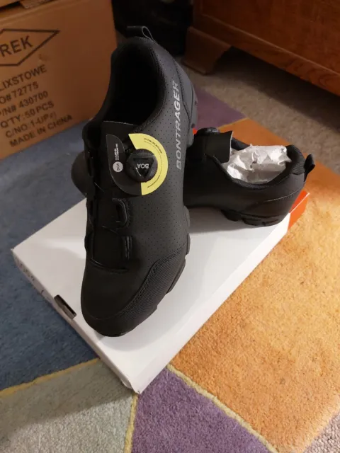 BNIB Bontrager Evoke Cycling Shoes SPD Road Gravel MTB size 42- RRP£120