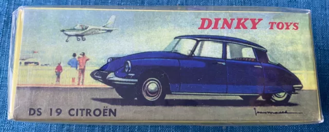 DINKY TOYS ATLAS 530 CITROEN DS 19 MADE in CHINA SCALE 1/43