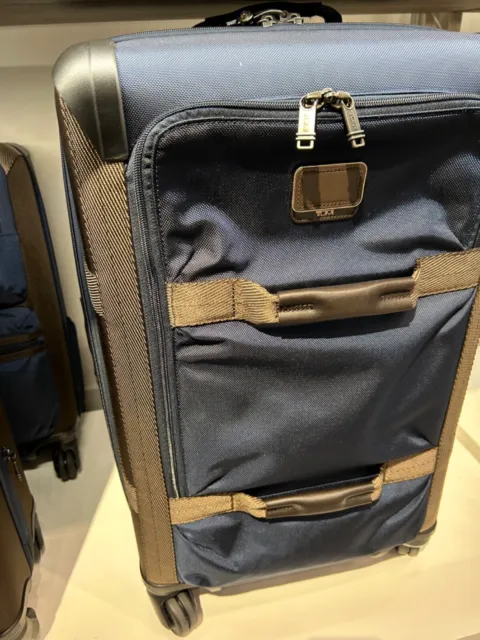 NEW Tumi Lyndon Short Trip Expandable 4 Wheel Packing Suit Case - NAVY BLUE