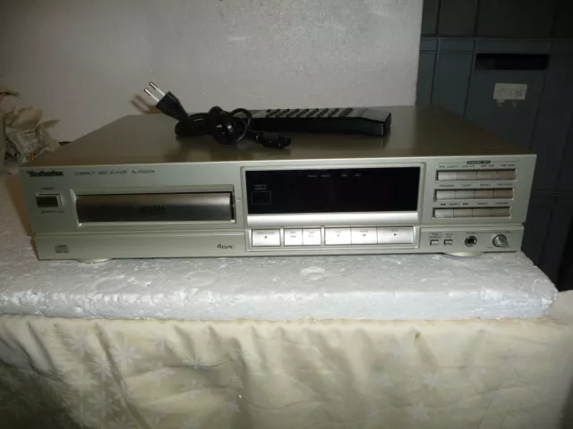 Technics SL-PG200A CD Player in seltenem Silber , mit Fernbedienung, 22375