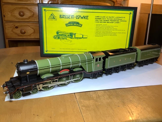 Bassett Lowke O Gauge 2/3 Rail DC LNER 4-6-2 A3 4472 Flying Scotsman 2 Tenders