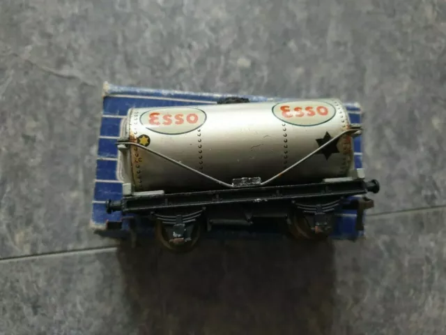 Hornby Dublo  Esso D1 Short Tank Wagon Silver 00 Gauge