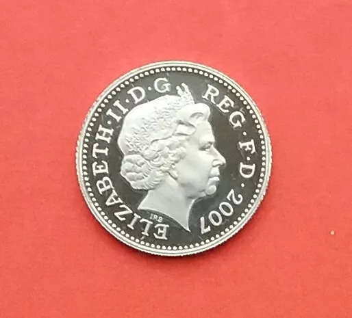 2007, Proof 10P Coin. Elizabeth 11.