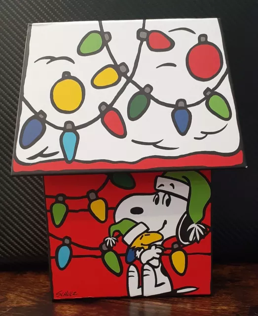 Hallmark Peanuts Snoopy Doghouse Card Holder Gift Box with Lid