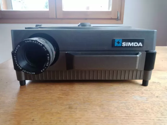 PROJECTEUR   DIAPOSITIVES   SIMDA  3262 ALC avec zoom Benoist Berthiot F80-125