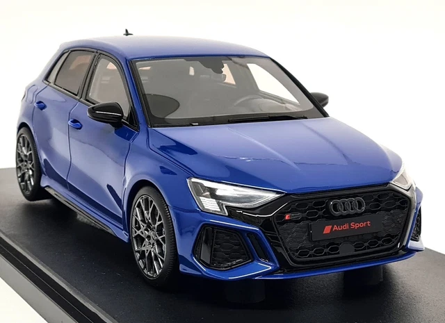 KOVOVÉ a RESIN MODELY | Audi E-Tron GT 2021 Kemora grey GT Spirit 1:18