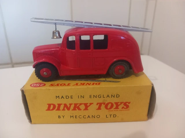 DINKY TOYS FRANCE 32D Delahaye Auto-Echelle De Pompier En Boite