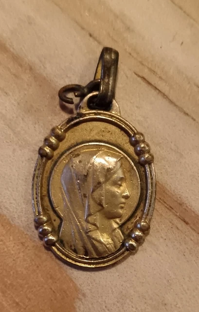 Godsdienst & Esoterisme - Petite médaille religieuse ancienne/ Sainte