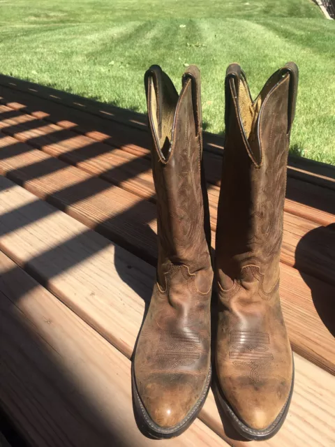 Life is better in boots! Womens Durango Distressed Leather Boots Size 8.5