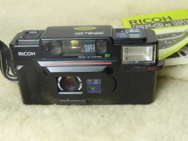 Ricoh FF 3 AF Point-and-Shoot-Filmkamera 35 mm f/3,2 Objektiv Film getestet Retro Lomo