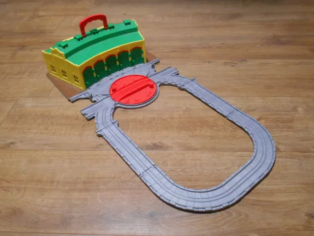 take & play thomas the tank engine tidmouth engine shed