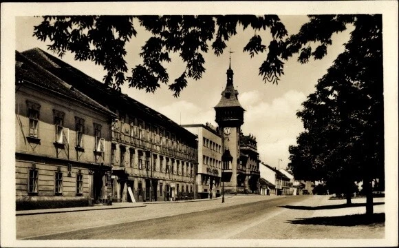 Ak Napajedla Napagedl Region Zlin, Straßenpartie mit Rathaus - 10370836