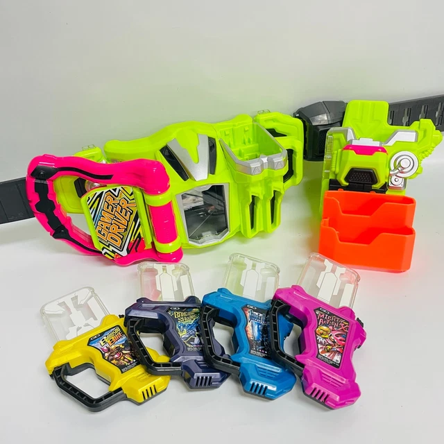 Bandai Kamen Rider Ex-Aid DX Gamer Driver Belt Kimewaza Slot Holder 4 Gashat Set