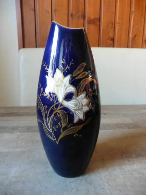 Vase - Kobalt blau, Limburg, weiße Lilie, Höhe 23 cm guter Zustand // Z4