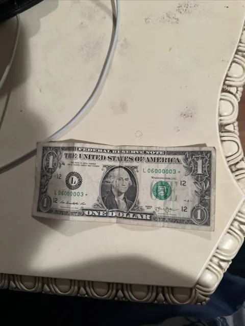 billete de 1 dolar con estrella