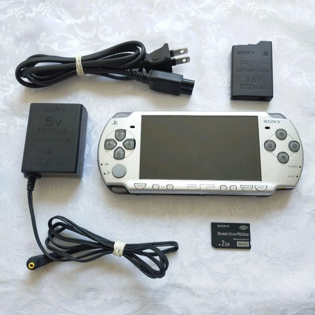 PSP Console Crisis Core Final Fantasy VII 10th Anniversary Limited w/Memory(2GB)