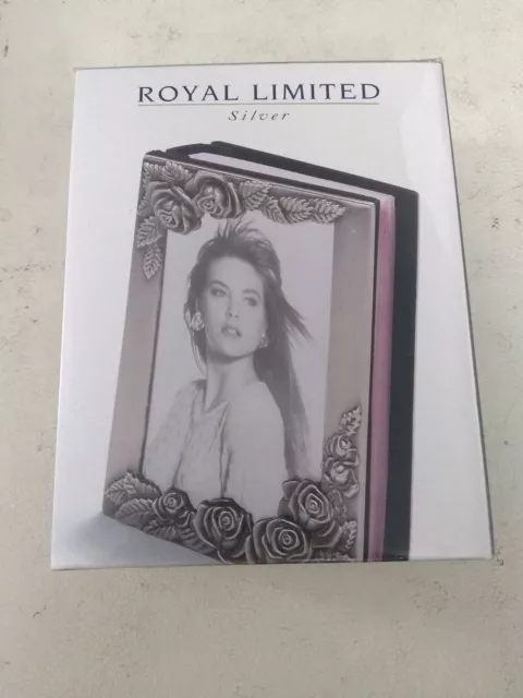 Vintage Royal Limited - Rose Mini Album Frame - Holds 80 4"x6" Photos - NEW