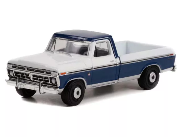 1976 Ford F-150 Ranger XLT - Ford Truck 100 Years 1:64 Scale - Greenlight 28100C