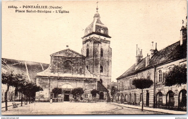 25 PONTARLIER - Place Saint-Benigne - L'eglise PAST/1049