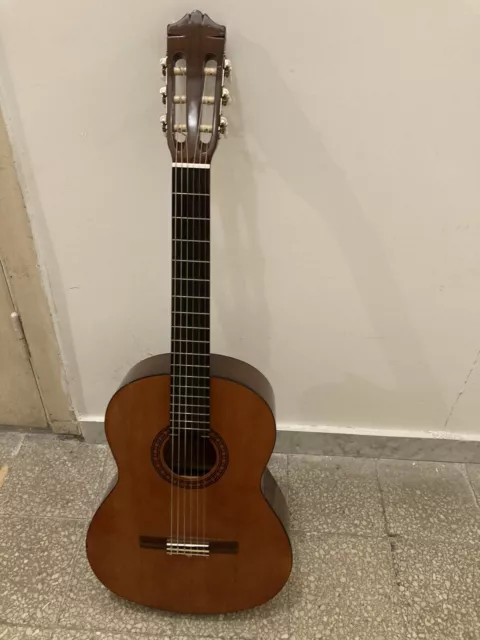 Chitarra classica Yamaha C40 con custodia 