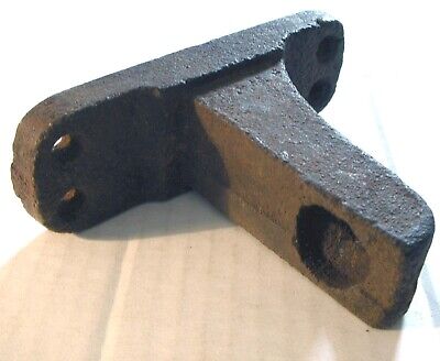 Antique/vintage strong cast iron wall bracket 3.5 x 4.5 x 1.5 inches