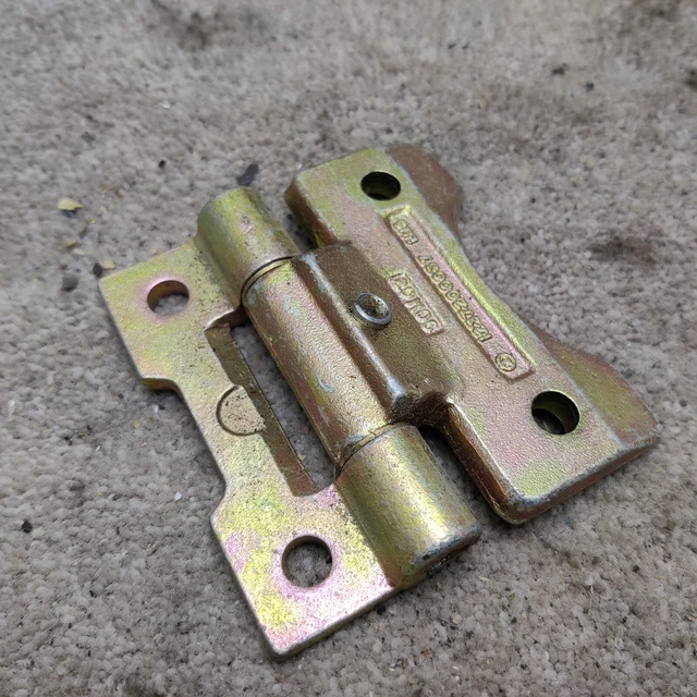 NEW Genuine Mercedes W123 W126 Door Hinge 1237200037 NOS