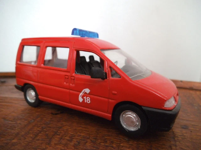 Solido 1/43 – Citroën Jumpy Sapeurs-Pompiers – Rouge – Miniature Occasion