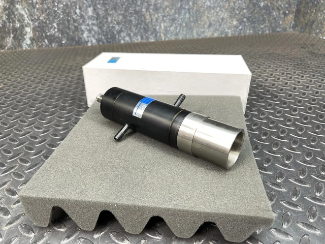 Hamamatsu L1835 Water-Cooled Type Deuterium Lamp 028-EA
