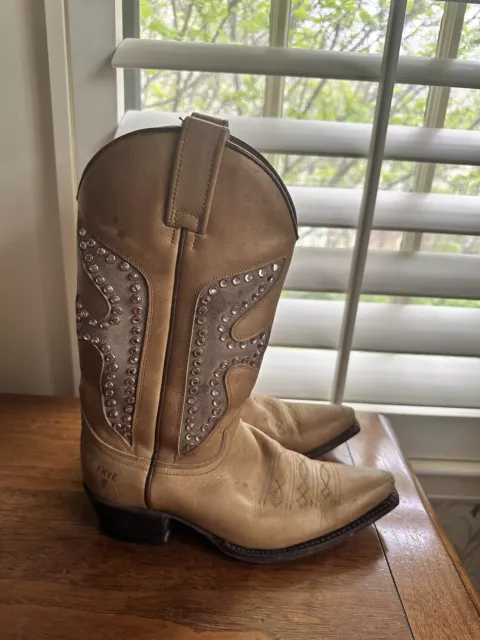 Vintage Frye Western Cowboy Boots Womens 7 Beige Daisy Duke Leather CLEAN