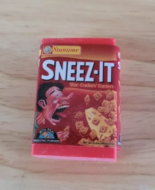 Topps Wacky Packages Erasers Series 1 #23 Sneez-It Cheez-It SP