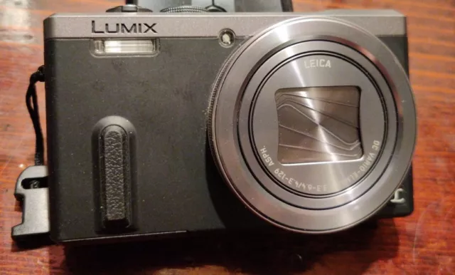 Lumix DMC-ZS40 GPS 18.1MP Compact Digital Camera W/ Carrying Case