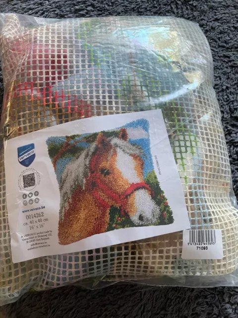 LATCH HOOK pillow kit Vervaco 40cm * 40cm HORSE new unopened.