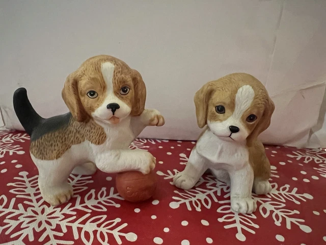 Two Vintage Porcelain HOMCO Beagle Dog Puppy Figurines Cute!!