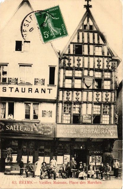 CPA REIMS - Vieilles Maisons Place des Marches (742788)