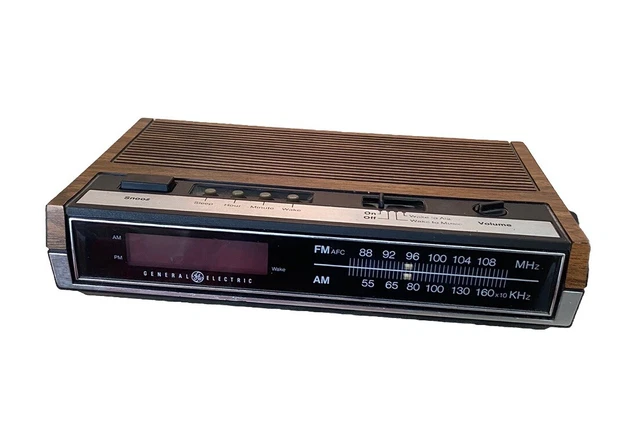 RELOJ DESPERTADOR RADIO AM/FM digital vintage General Electric