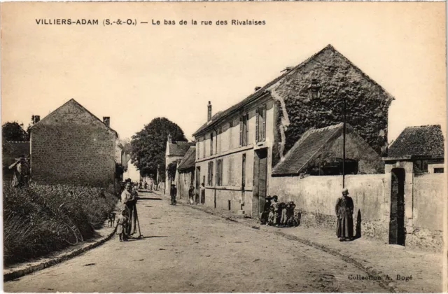 CPA Villiers-Adam Le bas de la rue des Rivalaises FRANCE (1331076)
