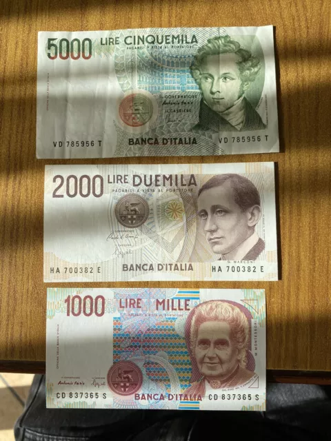 Stock 3 Banknotes Livres 5000 Bellini 2000 Marconi 1000