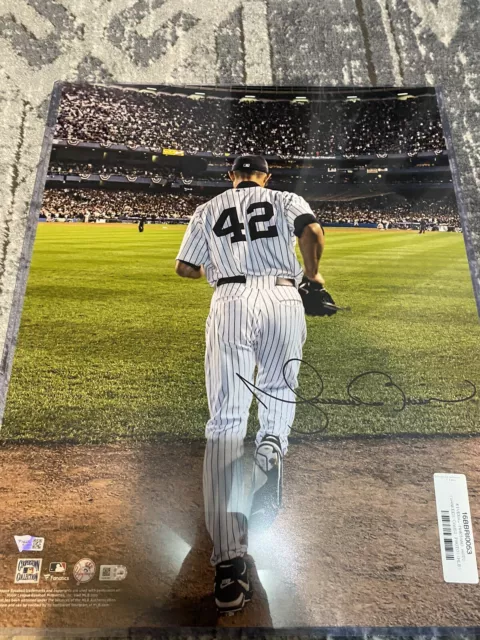 Mariano Rivera Signed New York Yankees 16x20 Photo MLB Fanatics Sandman