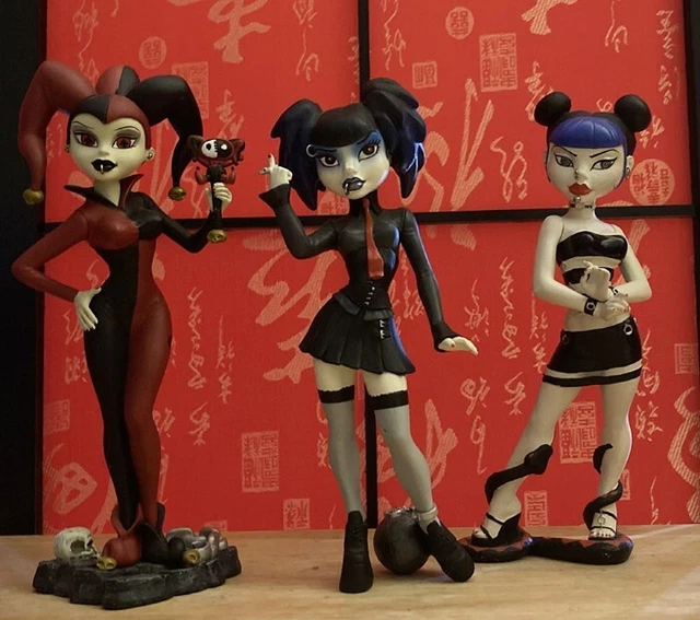 BLEEDING EDGE GOTHS Trinity Tortura, Hysteria Venom, & Jaqueline Le