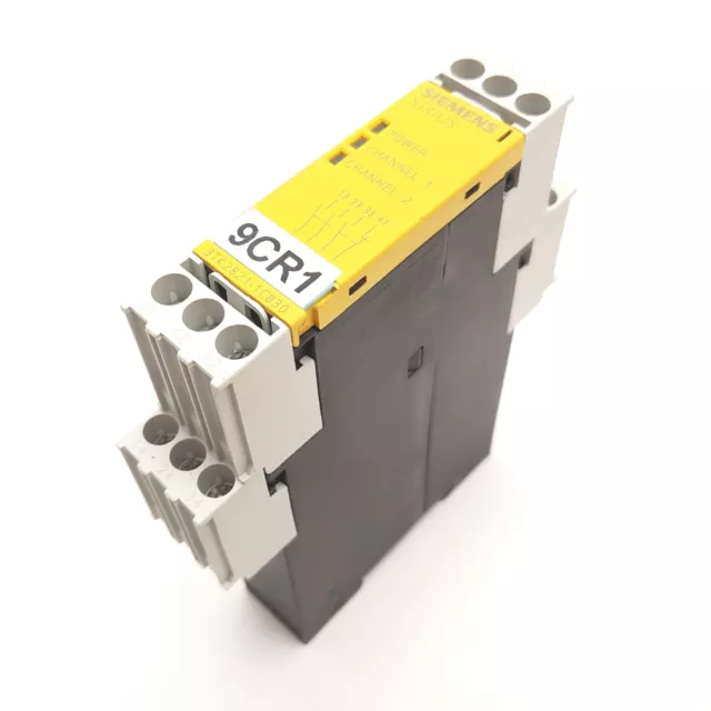 Siemens 3TK2821-1CB30 Sirius Safety Relay, For E-Stop Circuits, 24VAC/DC