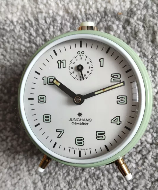 Unbenutzter Junghans Wecker Cavalier grün weiß Vintage 70er