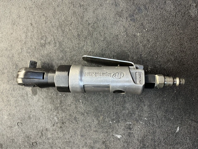Ingersoll Rand 3/8 Drive Mini Stubby Air Ratchet